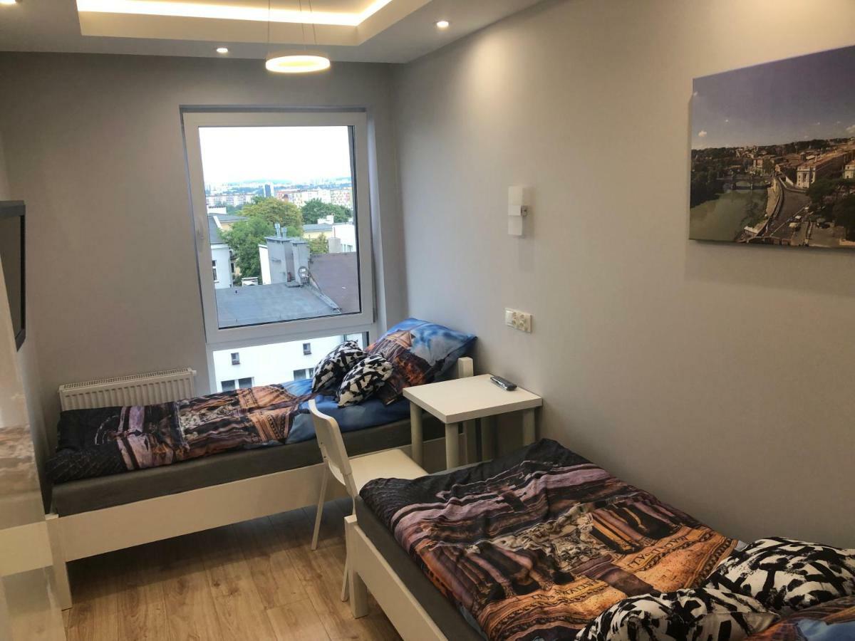 Klimatyzowany Apartament Roma Z Garazem Podziemnym เคียลเซ ภายนอก รูปภาพ