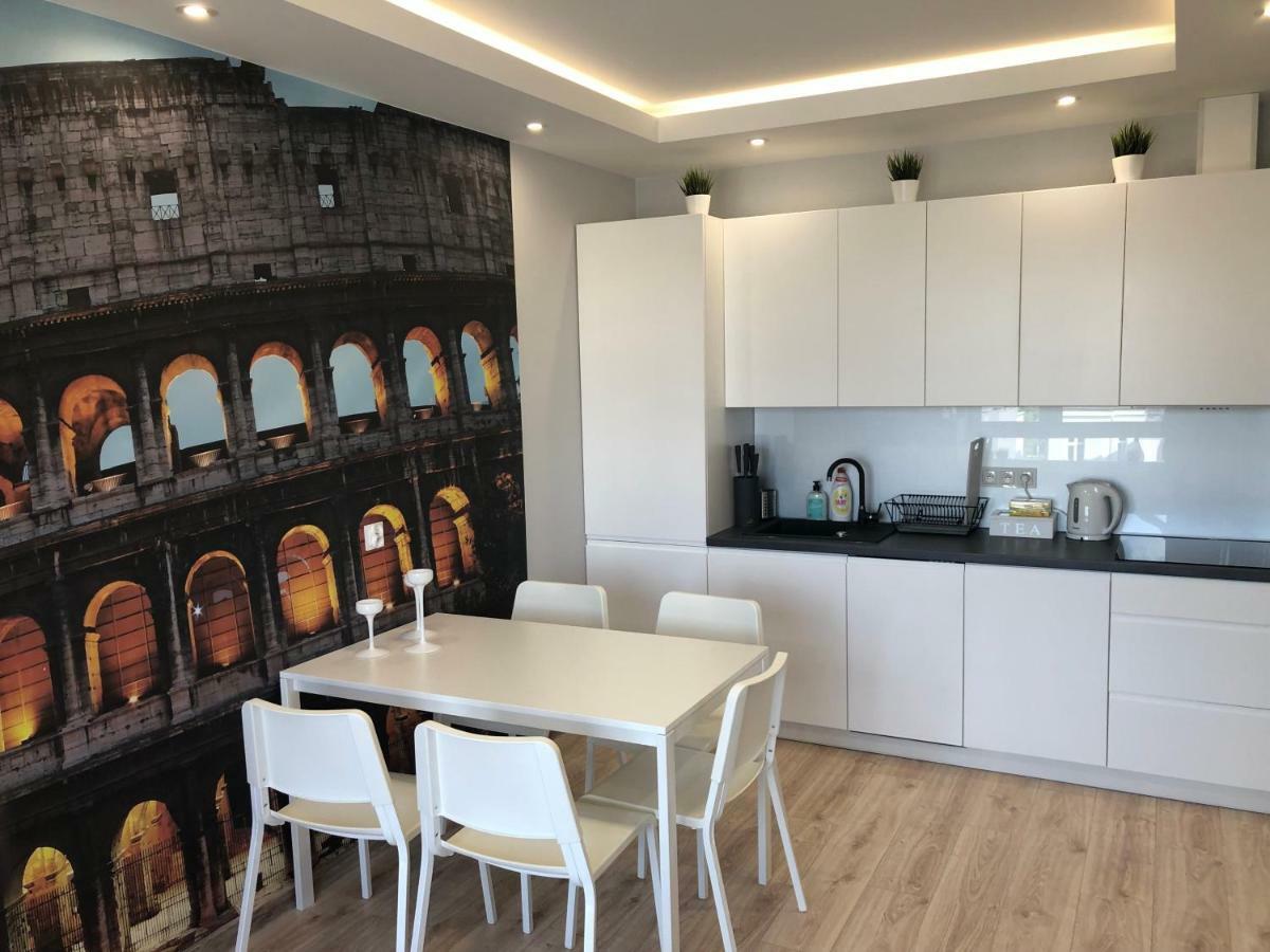 Klimatyzowany Apartament Roma Z Garazem Podziemnym เคียลเซ ภายนอก รูปภาพ