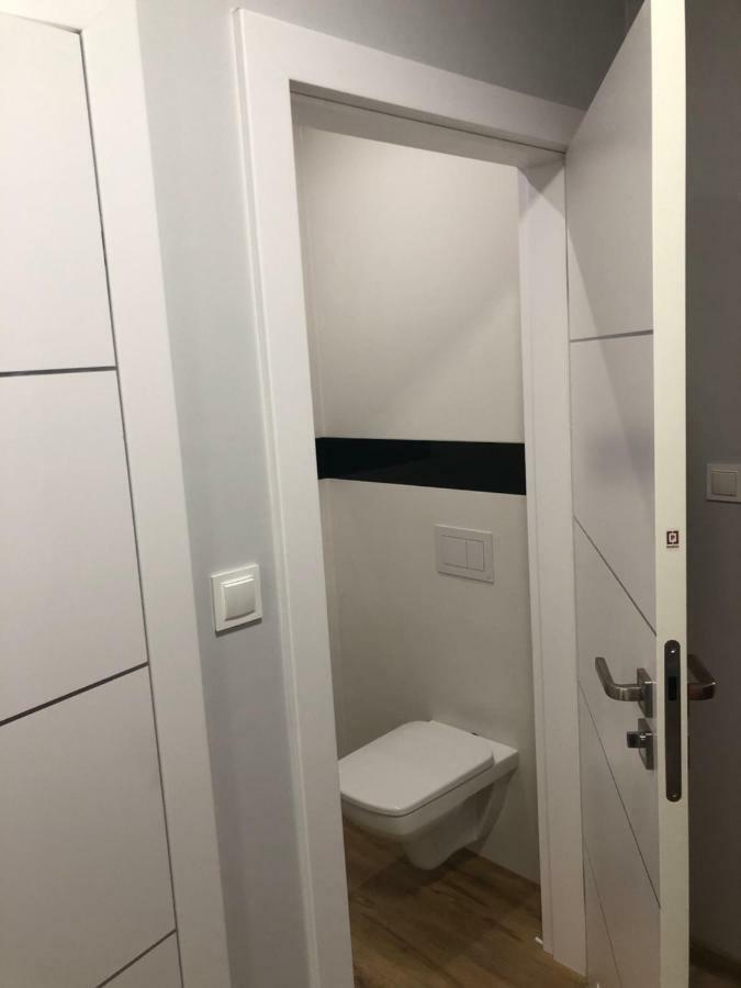 Klimatyzowany Apartament Roma Z Garazem Podziemnym เคียลเซ ภายนอก รูปภาพ