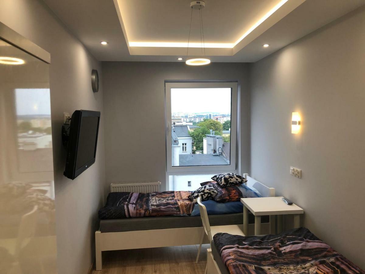 Klimatyzowany Apartament Roma Z Garazem Podziemnym เคียลเซ ภายนอก รูปภาพ