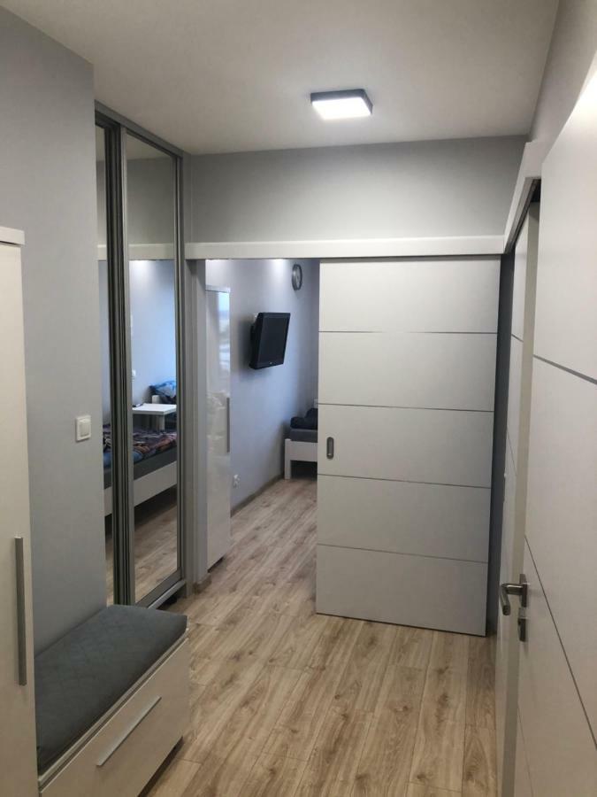 Klimatyzowany Apartament Roma Z Garazem Podziemnym เคียลเซ ภายนอก รูปภาพ