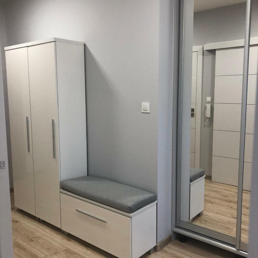 Klimatyzowany Apartament Roma Z Garazem Podziemnym เคียลเซ ภายนอก รูปภาพ