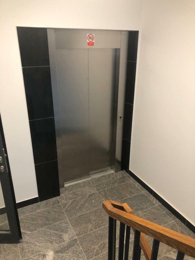 Klimatyzowany Apartament Roma Z Garazem Podziemnym เคียลเซ ภายนอก รูปภาพ